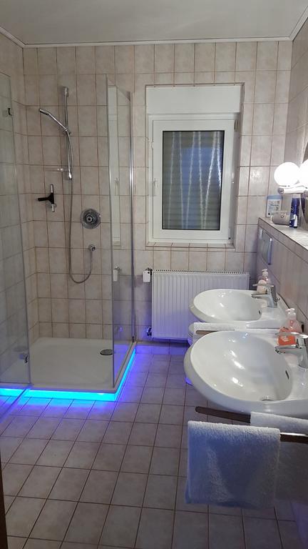 Gaestezimmer Junglas Bornheim (Rheinland) Exterior foto
